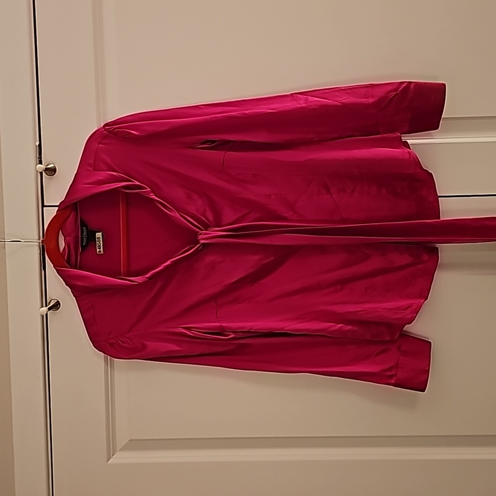 Fushia 100% silk White House Black Market with tie front. Sz 8.
